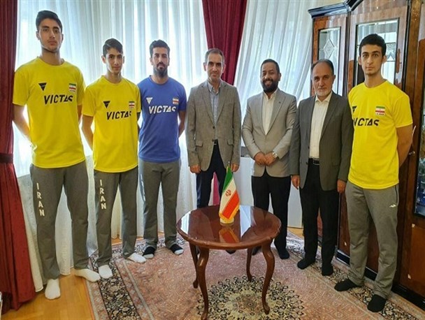 قدردانی سفیرایران در کرواسی از قهرمانان تیم ملی جوانان تنیس روی میز ایران