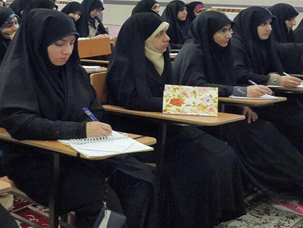 پذیرش ۷۱۳ داوطلب در سطوح مختلف در حوزه علمیه خواهران استان یزد