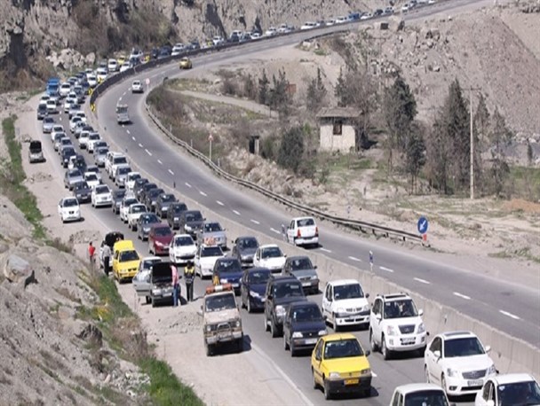 ۷۰درصد محورهای مواصلاتی استان کرمانشاه در مسیر تردد زائرین قرار دارد/ ادامه منع ترددها به سمت مرزها