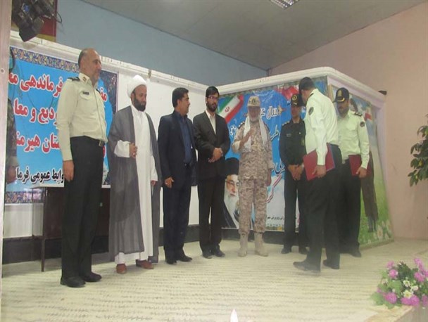 مراسم تودیع و معارفه فرماندهی انتظامی شهرستان هیرمند برگزار شد