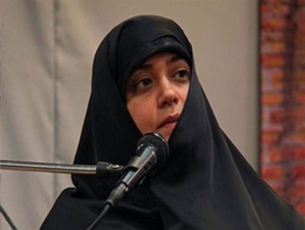 دلم را شکسته اند / همه جرم من تبریک گفتن به رهبری و چادر پوشیدن است