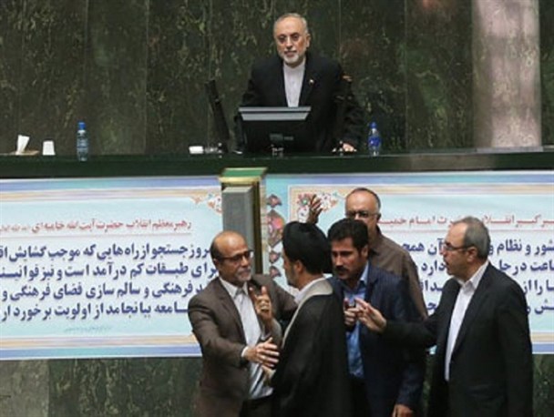از بادی گارد شدن نماینده بهبهان تا چانه زنی سید شریف برای لاریجانی+تصاویر