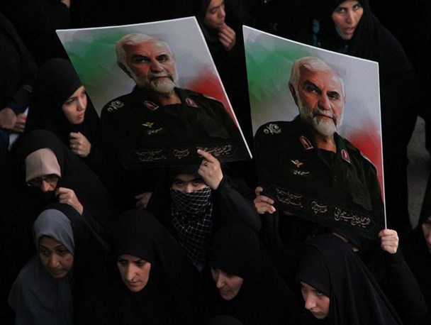 استقبال با شکوه  بانوان همدانی از قافله سالار مدافعان حرم