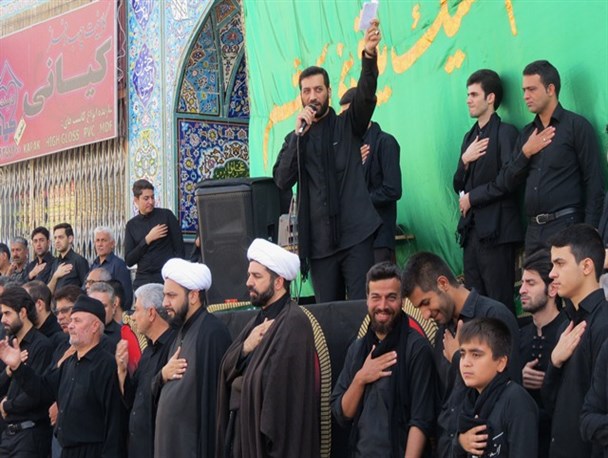 مراسم پرشور تاسوعا حسینی در گیلانغرب برگزار شد+ تصاویر