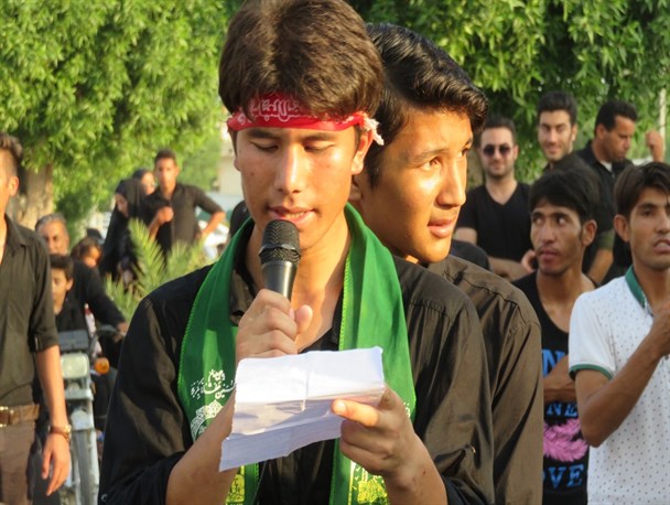 تجمع بزرگ عاشورائیان در دیر برگزار شد