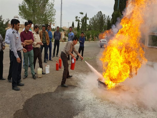 هفت هزار کاشانی آموزش‌های آتش‌نشانی را فرا گرفتند