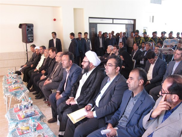 آئین افتتاح و بهره برداری از طرح های عمرانی مسکن مهر فولادشهر/ تصاویر