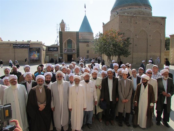 ده ها تن از علمای اهل سنت و تشیع گلستانی به زیارت آرامگاه بایزید بسطامی اعزام شده اند+ تصاویر