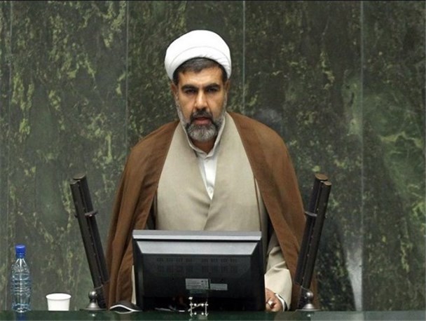 ستاد ملی مبارزه با کرونا اقدامات جدی‌تری را برای کاهش بیماری اتخاذ کند
