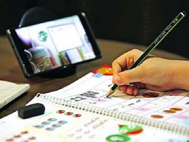 ۱۰ درصد دانش‌آموزان بروجرد به آموزش‌ مجازی دسترسی ندارند