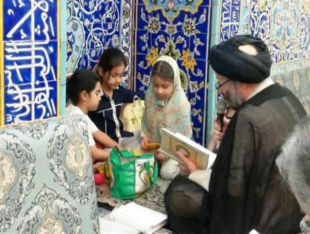 حضور کودکان در مسجد سنگ بنای ارزشمندی برای آینده آنهاست/ تربیت دینی از ثمرات رفت و آمد به مسجد است