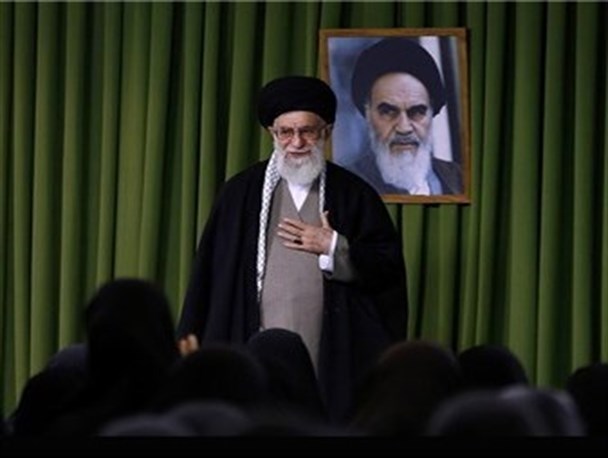 پیشگامی زنان در حرکت های معنوی انسان/ زن در خانواده، اجتماع و فرهنگ در بیانات رهبری