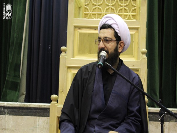 برخی تلاش دارند خائنین به نظام را به صحنه بازگردانند
