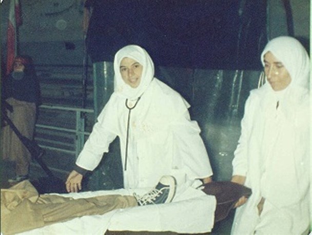 تصاویر منتشر نشده از زنان امدادگر ارومیه ای در دوران دفاع مقدس