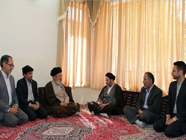 دیدار مدیر کل اوقاف و امور خیریه فارس با امام جمعه آباده