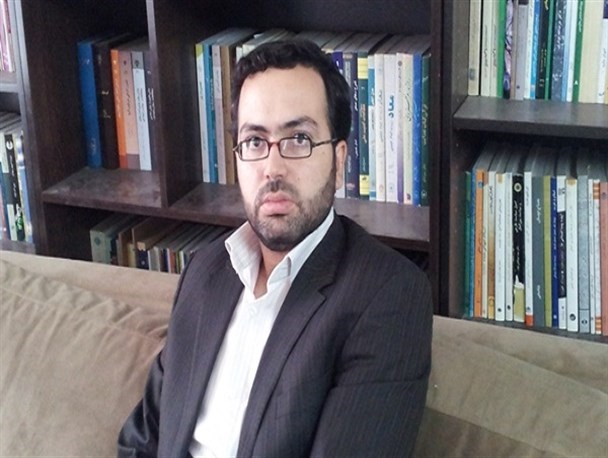 روحانی اگر عاقلانه عمل کرده بود مجبور به پناه بردن به تاکتیک‌های رسانه‌ای نبود