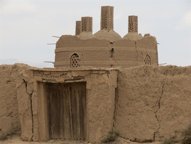 برج کبوترخانه خورآباد زرندیه +تصاویر