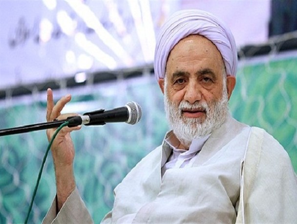 گلایه شدید قرائتی از کم توجهی به ظرفیت های قم برای اقامه نماز