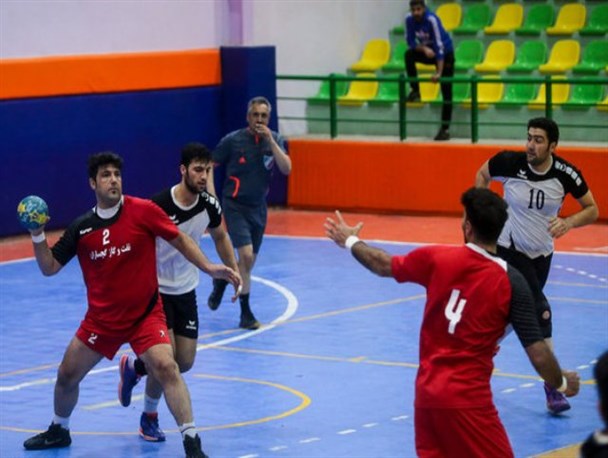 جدال سخت مدعیان درصدر جدول/نفت و گاز گچساران صدرنشین لیگ برتر شد