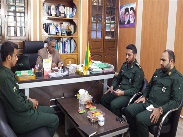 بزرگداشت یاد شهدا خنثی کننده طوفان تبلیغات دشمن است