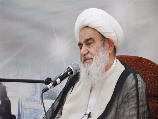 یک نگاه بی جا انسان را از مسیر واقعی دور می کند و مایه ذلت می شود