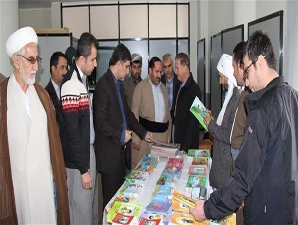 رونمایی از 11 جلد کتاب در هفته کتاب و کتابخوانی در سروآباد