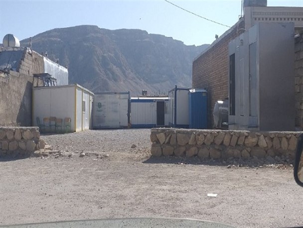 حکایت تحصیل در کانکس‌های سرد و بدون امکانات/ "هیچ" سهم دانش‌آموزان سیل‌زده پلدختر+ فیلم