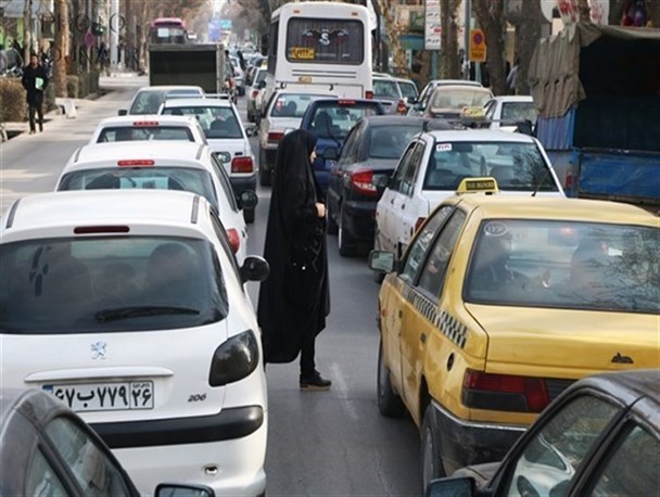 لزوم انجام مطالعات پایین دستی برای گره‌گشایی از ترافیک بجنورد/ طرح‌های غلط به بی قانونی مردم دامن زده است