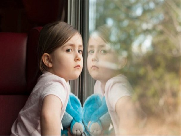 چرا خانواده های ایرانی به تک فرزندی تمایل پیدا کرده اند؟/ مروجان تک فرزندی، مبلغ فرهنگ غرب هستند