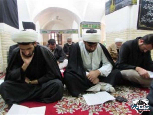 مسلمانان باید با پیروی از ولایت و حرکت در مسیر اسلام، رهرو واقعی حضرت محمد(ص) باشند