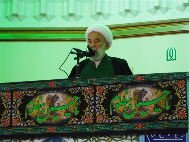 باید در برابر معلولان و ناتوانان تواضع داشته باشیم