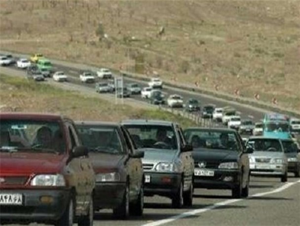 رانندگان مراقب یخ زدگی پنهان جاده ها باشند/ اکنون شاهد ترافیک عادی و روان در محورهای مواصلاتی البرز هستیم/ جاده چالوس امروز محدودیت ترافیکی ندارد