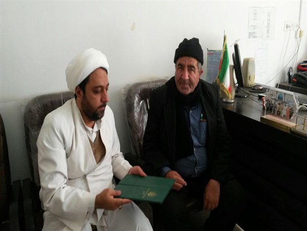 کشاورز سرآسیابی باغ انار خود را وقف عمران امامزاده آقاعلی عباس(ع) کرد