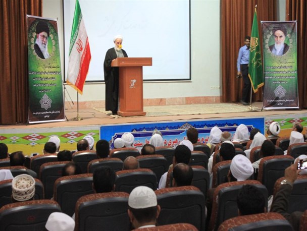 جامعه اسلامی برای اتحاد نیازمند هم اندیشی است/ توهین کنندگان به مقدسات شیعه و سنی، دشمنان اسلام هستند