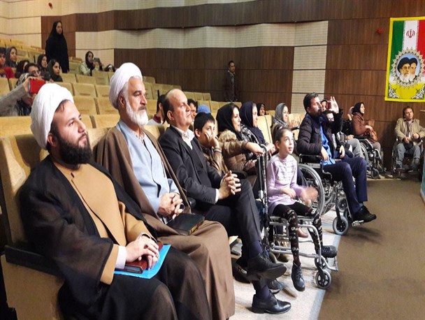 مسئولان باید حضور در برنامه‌های معلولان را وظیفه خود بدانند