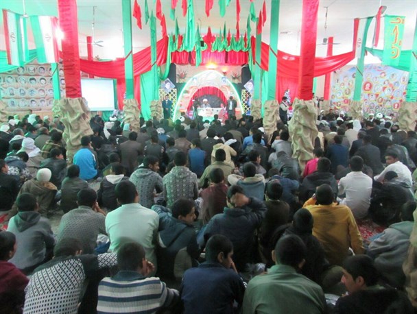 ارتباط با کفر راه ارتباط با خدا را مسدود می کند/رشادت شهداء باید به نسل جوان انتقال داده شود