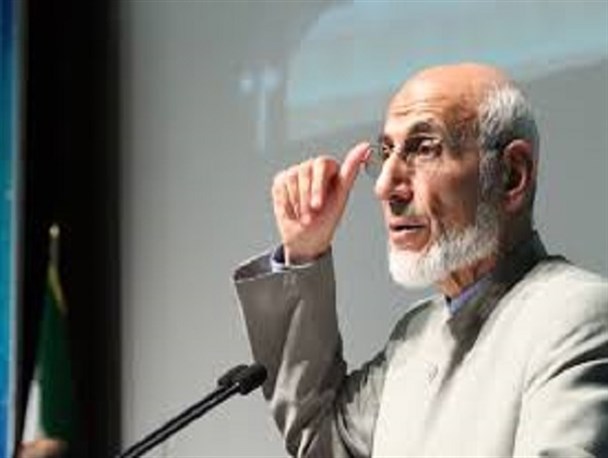 بزرگ ترین سرمایه جمهوری اسلامی نیروی انسانی است که از آن غافل هستیم/نتیجه مدیریت بدون علم، خوش بینی به مذاکره با دشمن است