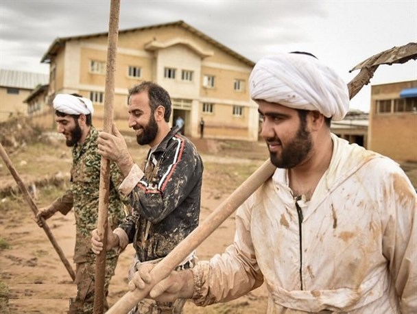 نقش مساجد در حل معضلات اجتماعی حاشیه‌ شهرها/ لزوم حضور ائمه جماعات مناطق حاشیه‌‌نشین در کمیته‌های تصمیم‌گیری