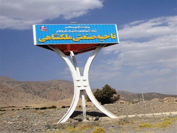 ماجرای غربت و تنهایی تابلویی صبور و چشم به راه