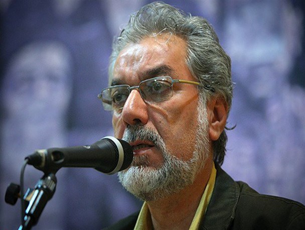 امیدوارم سومین شعبه گالری عکاسان جوان در یزد افتتاح شود