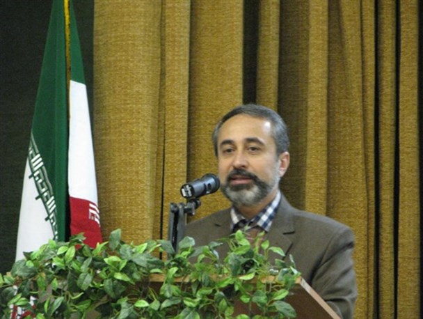 تربیت نیازمند اسوه سازی است نه اسطوره سازی / مسئولان فرهنگی هنری جهت دهنده برنامه های دانش آموزی باشند