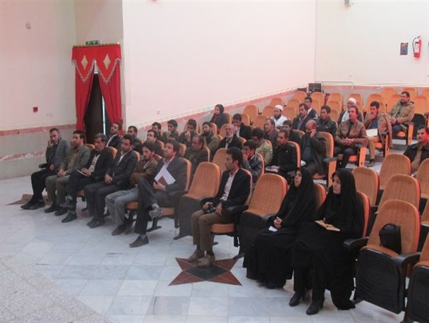 نشست هم اندیشی دهیاران شهرستان درمیان با موضوع موادمخدر برگزار شد