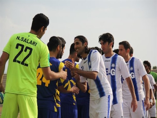 گل گهر سیرجان صدر جدول را رها نمی کند