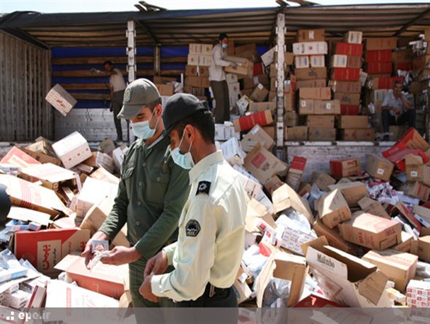 کشف بیش از 6000 نخ سیگار قاچاق در حاجی آباد