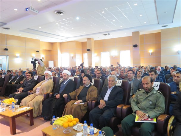 نگذارید که نزاع و دعواها به دادگاه کشیده شود/ بیشترین مشکلات در استان به مسائل بین طوائف بر می گردد