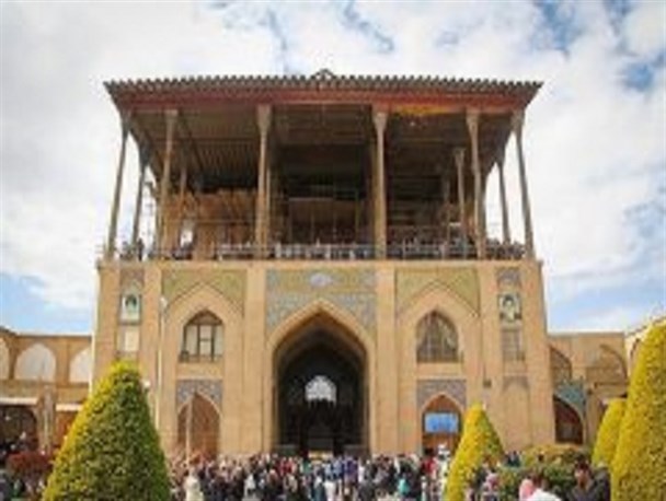 بازدید نیم میلیون گردشگر خارجی از بناهای تاریخی استان اصفهان/ فرانسوی ها بیشترین آمار بازدید از اصفهان را به خود اختصاص دادند