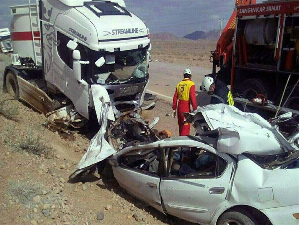 مادر باردار در تصادف گردنه اسدآباد جان باخت/ نوزاد نجات یافت