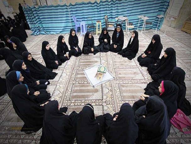 ۸۵۲ حلقه صالحین در بسیج خرم‌آباد سازماندهی شد