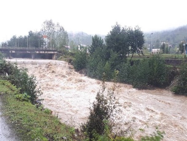 برق همه مناطق سیل زده وصل شد/خسارت ۱۰۰ میلیاردی‌ سیل به شبکه برق‌
