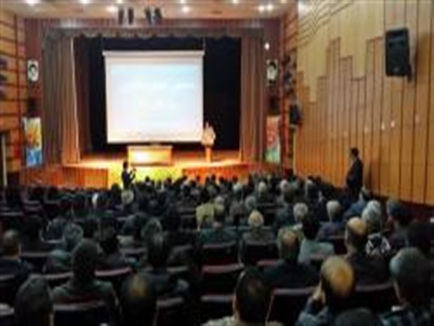 انقلاب اسلامی نتیجه مدیریت امام خمینی (ره) است